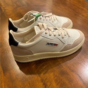 MEDALIST LOW SNEAKERS IN SUEDE AND LEATHER COLOR WHITE AND BLACK